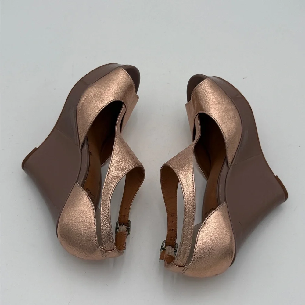 BC Footwear Women Lickety Split Wedge Sandal Elegant Bronze chunky 7 leather Y2K